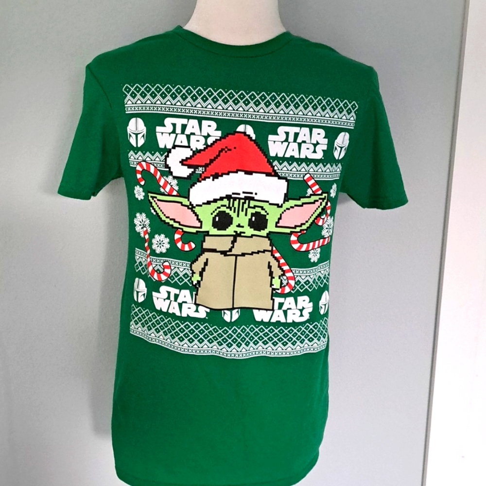 Star Wars Holiday Shirt 8-Bit Baby Yoda Grogu Christmas Green size Small